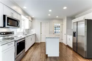 6395 Colewood Ct, Atlanta, GA 30328 - Photo 11