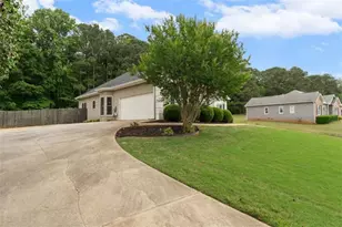 122 Crescent Dr, Newnan, GA 30265 - Photo 5