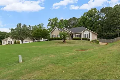 122 Crescent Drive, Newnan, GA 30265 - Photo 3