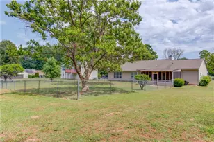 2504 Amelia Way, Statham, GA 30666 - Photo 31
