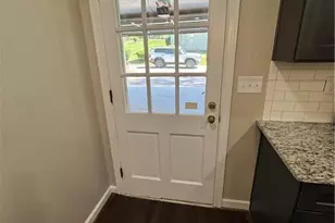10160 N Coleman Rd, Roswell, GA 30075 - Photo 13