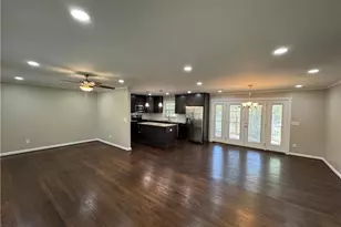 10160 N Coleman Rd, Roswell, GA 30075 - Photo 7