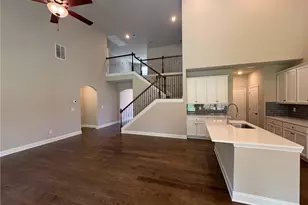 1036 Lakeview Oaks Ct, Grayson, GA 30017 - Photo 9