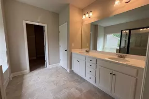 1056 Lakeview Oaks Ct, Grayson, GA 30017 - Photo 17