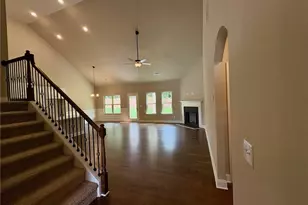 1036 Lakeview Oaks Ct, Grayson, GA 30017 - Photo 5