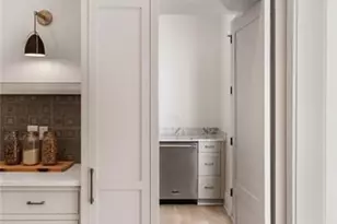 1074 Moores Mill Rd, Atlanta, GA 30327 - Photo 21