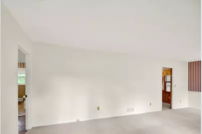 5597 Bob White Circle NW, Lilburn, GA 30047 - Photo 5