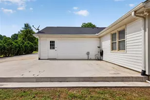 121 Brownsmill Dr, Grayson, GA 30017 - Photo 43