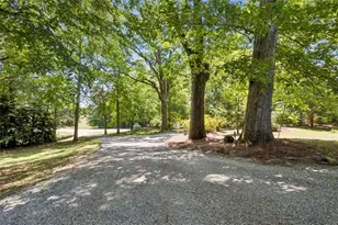329 Gilbert Rd, Jefferson, GA 30549 - Photo 5