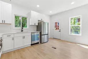 386 Mathewson Pl SW, Atlanta, GA 30310 - Photo 11