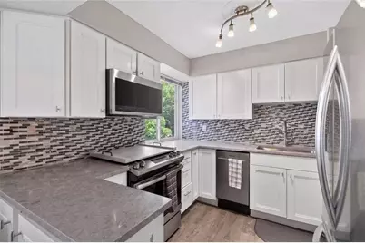 2479 Peachtree Road NE #214, Atlanta, GA 30305 - Photo 19