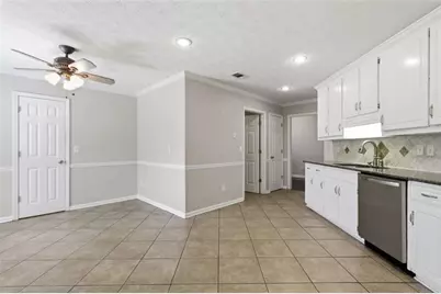 2820 Meadow Gate Way, Loganville, GA 30052 - Photo 15