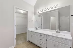 2820 Meadow Gate Way, Loganville, GA 30052 - Photo 21