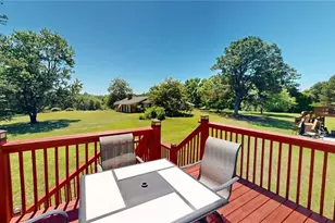 100 Hawthorn Dr, Carrollton, GA 30116 - Photo 13