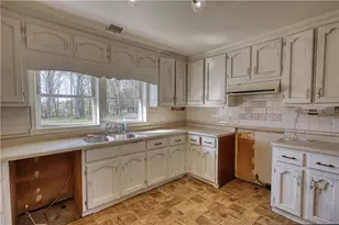 10 Wolfskin Rd, Arnoldsville, GA 30619 - Photo 3
