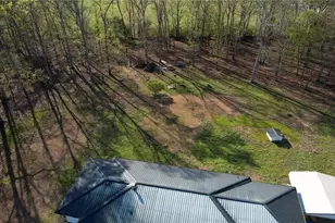 10 Wolfskin Rd, Arnoldsville, GA 30619 - Photo 13