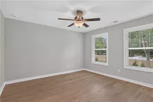 235 Maddux St, Fayetteville, GA 30214 - Photo 9