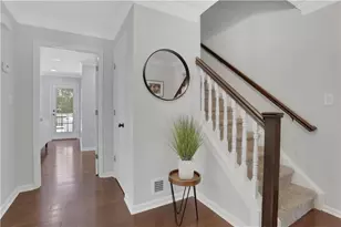 940 Providence Dr, Lawrenceville, GA 30044 - Photo 9