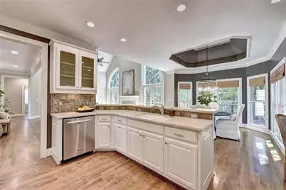 10605 Oxford Mill Circle, Johns Creek, GA 30022 - Photo 5