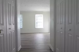 818 Springlake Rd, Lawrenceville, GA 30045 - Photo 13