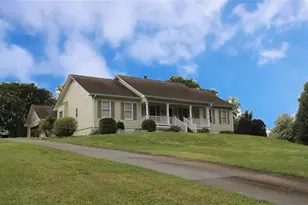 818 Springlake Rd, Lawrenceville, GA 30045 - Photo 1