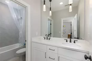 2078 Drew Dr, Atlanta, GA 30318 - Photo 15