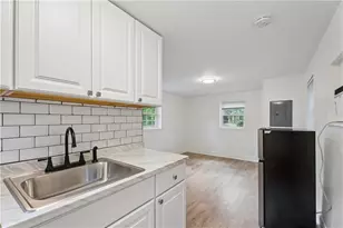 2526 Semmes St, Atlanta, GA 30344 - Photo 7