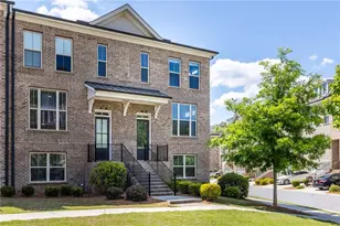 301 Marlowe Aly, Johns Creek, GA 30024 - Photo 3