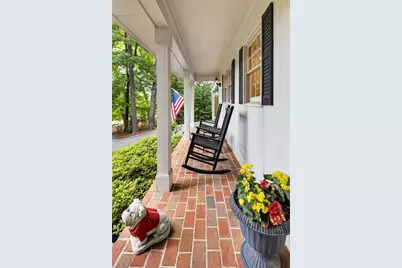 530 Forest Hills Drive, Atlanta, GA 30342 - Photo 3