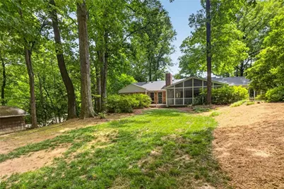530 Forest Hills Drive, Atlanta, GA 30342 - Photo 25