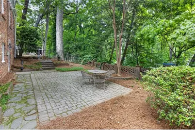 530 Forest Hills Drive, Atlanta, GA 30342 - Photo 27