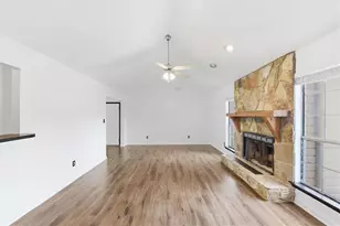 608 Crestmont Ct, Jonesboro, GA 30238 - Photo 5