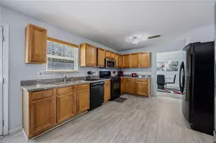 6266 Shell Dr, Atlanta, GA 30331 - Photo 9