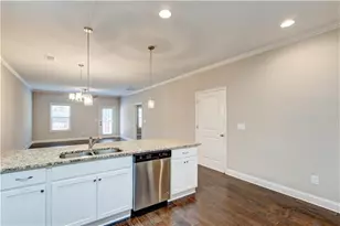 3770 Shades Valley Ln, Gainesville, GA 30501 - Photo 7