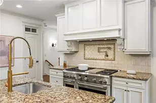 279 Lakeview Ave NE, Atlanta, GA 30305 - Photo 13