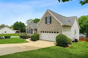 220 Cedarhurst Rd, Lawrenceville, GA 30045 - Photo 3