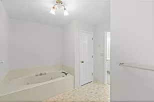1090 Kelvington Way SW, Lilburn, GA 30047 - Photo 29