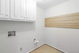 1090 Kelvington Way SW, Lilburn, GA 30047 - Photo 37