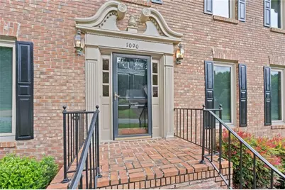 1090 Kelvington Way SW, Lilburn, GA 30047 - Photo 5