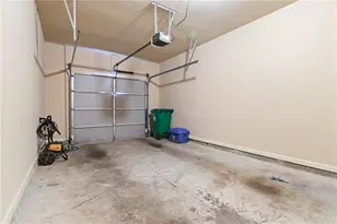 1100 N Village Dr, Decatur, GA 30032 - Photo 27