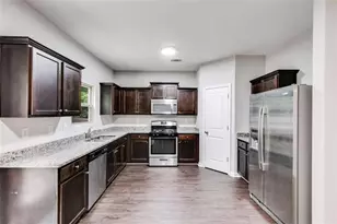 310 St Lucas Ct, Fairburn, GA 30213 - Photo 5
