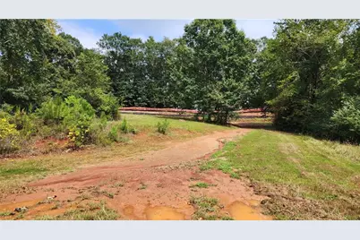 1661 Friendship Road, Hoschton, GA 30548 - Photo 39