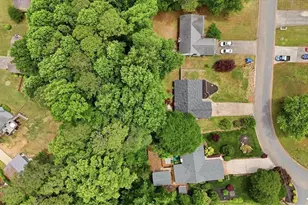 847 Riverstone Ln, Woodstock, GA 30188 - Photo 35