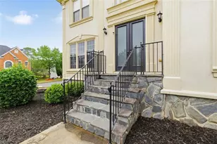 253 Chestnut Lake Way, Lilburn, GA 30047 - Photo 5