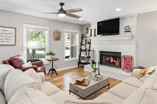5627 Pinewood Dr, Flowery Branch, GA 30542 - Photo 3