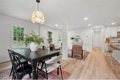 793 Ayrshire Circle NW, Atlanta, GA 30318 - Photo 7