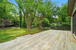 793 Ayrshire Cir NW, Atlanta, GA 30318 - Photo 19