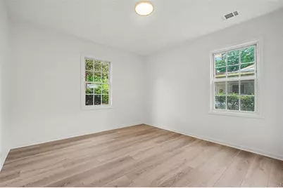 793 Ayrshire Circle NW, Atlanta, GA 30318 - Photo 17