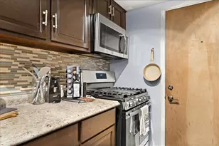6851 Roswell Rd, Sandy Springs, GA 30328 - Photo 13