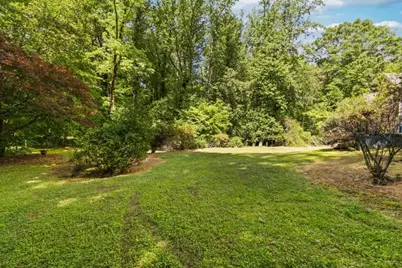 1840 Spalding Drive, Sandy Springs, GA 30350 - Photo 9